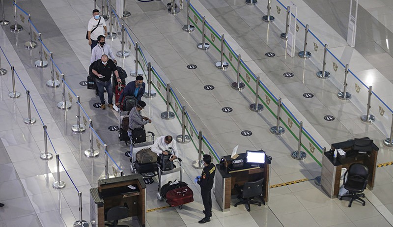 Pemerintah Buka Pintu bagi Wisatawan Luar Negeri Masuk Indonesia - Bagian 3