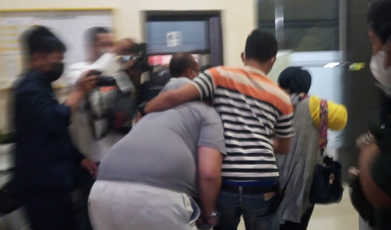 Kejari Tanjung Perak Eksekusi Terpidana Penipuan Jual Beli Kayu Rp3,6 Miliar di Rumah Mewah