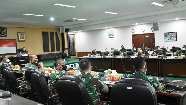 Kasdam XIII/Merdeka Perintahkan Komandan Satuan Aktif dalam Penanganan Pandemi Covid-19