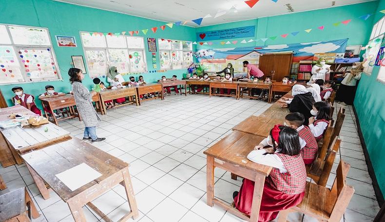    Pascapembunuhan di SDN Tilil Bandung, Siswa dan Orang Tua Ikuti Trauma Healing