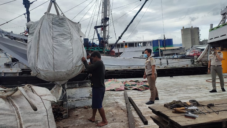 title Sulut Ekspor Tepung Kelapa 77,7 Ton ke Rusia, Hasilkan Devisa 157.350 Dolar Amerika Sulut Ekspor Tepung Kelapa 77,7 Ton ke Rusia, Hasilkan Devisa 157.350 Dolar Amerika