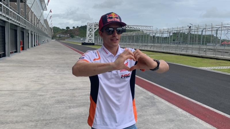 Lelang Barang Pembalap MotoGP, Topi Marc Marquez Terjual Rp7,95 Juta di Sirkuit Mandalika