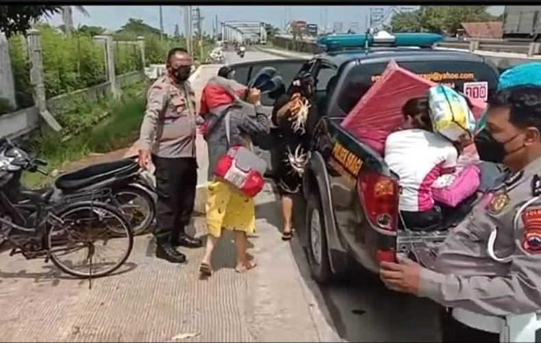 Banjir di Pekalongan Surut, Warga Kembali ke Rumah