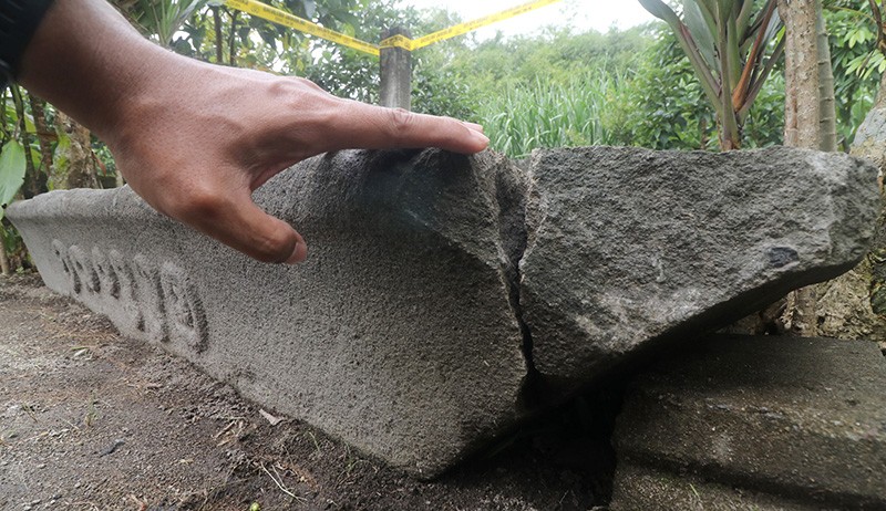 Situs Jambean Kediri Dirusak Orang Tak Dikenal, Lokasi Dipasang Garis Polisi - Bagian 2