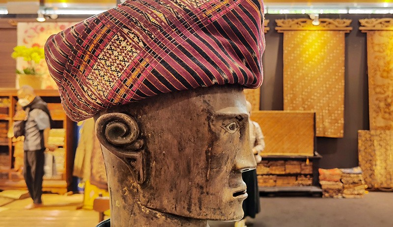 Belanja Kain Tradisional se-Indonesia di Pameran Adi Wastra Nusantara 2022 - Bagian 4