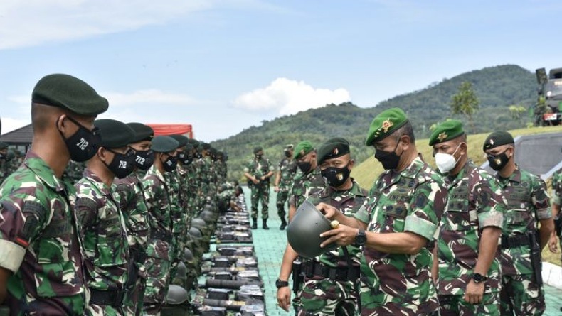 Danpussenif Kodiklat TNI AD Kunjungi Yonif Raider 712/Wiratama di Bunaken 