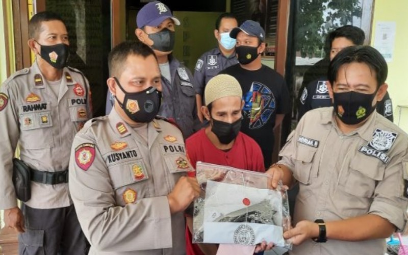 Rumah Tangganya Dicampuri, Menantu Letuskan Senpi di Depan Mertua