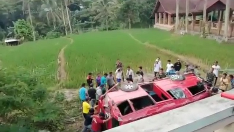 Minibus Masuk Jurang di Tegalwaru Karawang, Ini Penuturan Pelajar yang Selamat