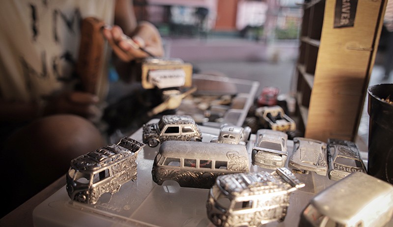 Penampakan Mobil Hot Wheels usai Dipahat Perajin Surabaya, Harga Menjadi Rp1,7 Juta - Bagian 2