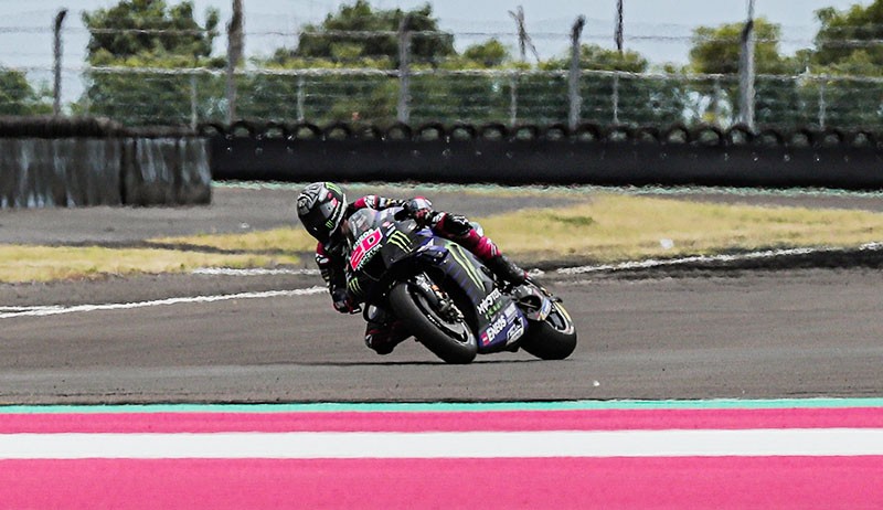 Aksi Juara Dunia MotoGP 2021 Fabio Quartararo di Sirkuit Mandalika - Bagian 3