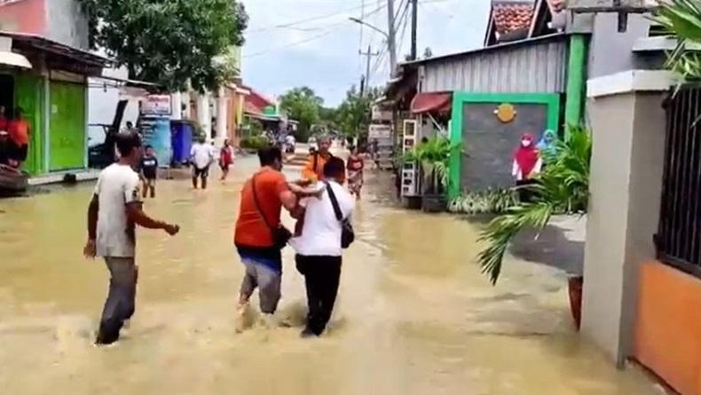 Jatuh ke Gorong-Gorong saat Banjir, Bocah Asal Tegal Tewas 