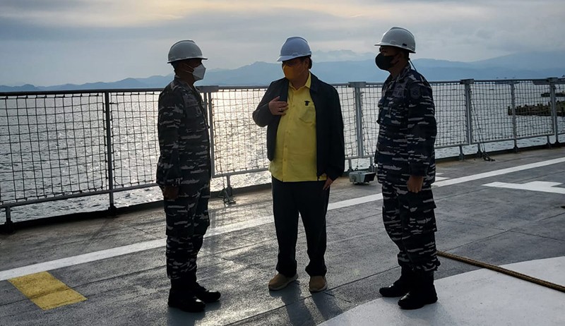 Menko Airlangga Tinjau KRI Teluk Palu-523 di Galangan Kapal yang Diresmikan Sang Ayah - Bagian 5
