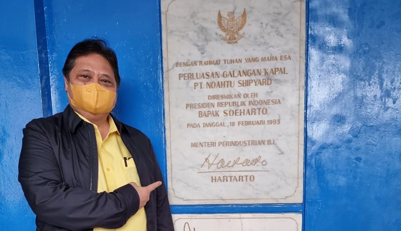 Menko Airlangga Tinjau KRI Teluk Palu-523 di Galangan Kapal yang Diresmikan Sang Ayah - Bagian 2