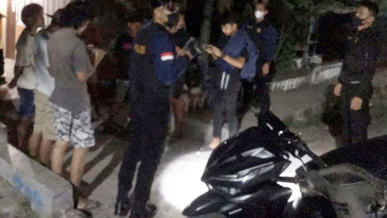 Gelar Pesta Miras Malam Minggu, Kerumunan Anak Muda Ratahan dan Tombatu Dibubarkan Polisi   