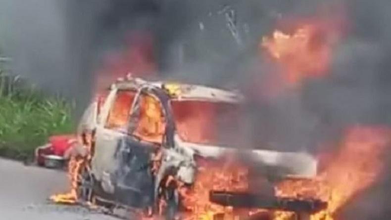 Mobil Terbakar di Bener Meriah, Ditumpangi Ibu-Ibu Rombongan Wisata