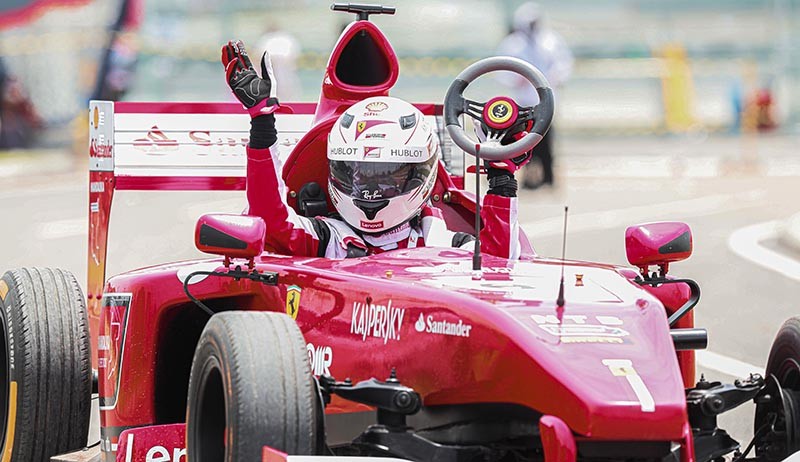 Penampakan Daihatsu S38 Dimodifikasi Menjadi Mobil Balap Ferrari Formula 1 - Bagian 1
