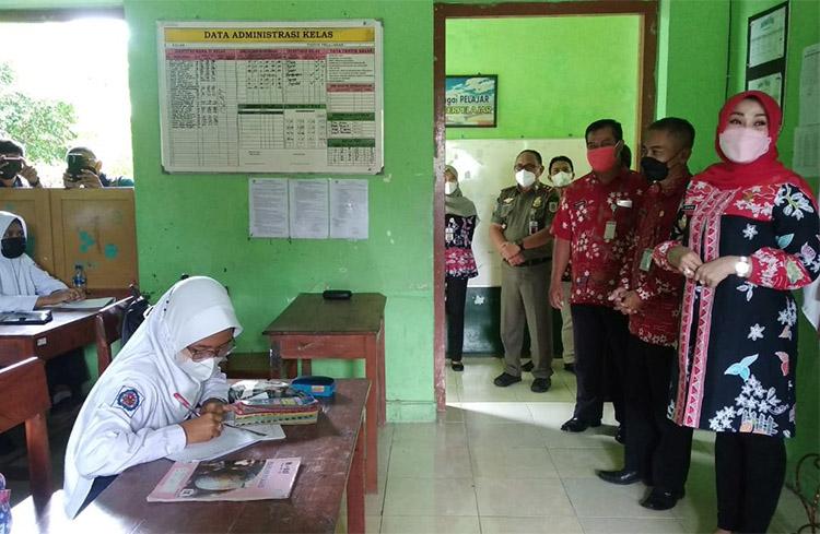Awasi Pembelajaran Tatap Muka, Bupati Klaten Minta Sekolah Terapkan Protokol Kesehatan
