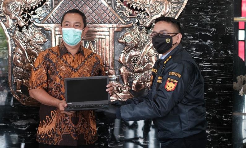 Bea Cukai Hibahkan Ratusan Laptop ke Pemkot Semarang, Ini Tujuannya