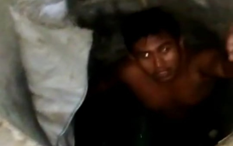 title Bacok Sopir Truk, Pria Ini Sembunyi di Sumur 12 Meter saat Akan Ditangkap Bacok Sopir Truk, Pria Ini Sembunyi di Sumur 12 Meter saat Akan Ditangkap