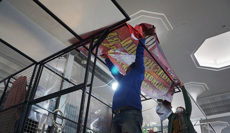 Belum Lama Diresmikan Presiden Jokowi, Atap Pasar Johar Semarang Bocor - Bagian 1