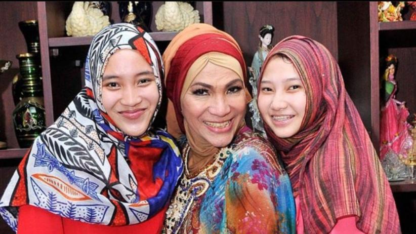 title Innalillahi, Dorce Gamalama Meninggal Dunia  usai Dinyatakan Positif Covid-19  Innalillahi, Dorce Gamalama Meninggal Dunia  usai Dinyatakan Positif Covid-19
