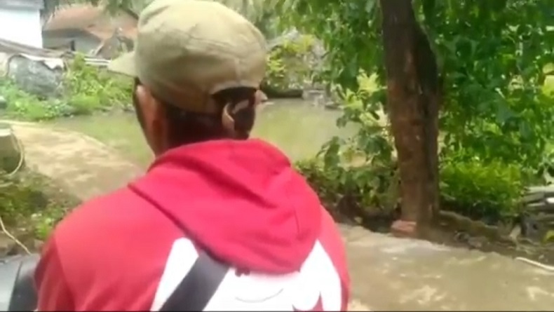title Vonis Herry Wirawan, Ayah Korban: Saya Ingin si Herry Itu Dibunuh, Dihukum Mati! Vonis Herry Wirawan, Ayah Korban: Saya Ingin si Herry Itu Dibunuh, Dihukum Mati!