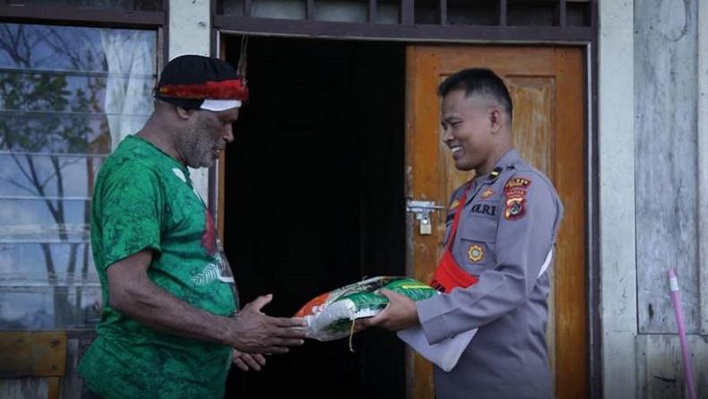 Tokoh Adat Nduga: Masyarakat Sangat Senang dengan Keberadaan Polri