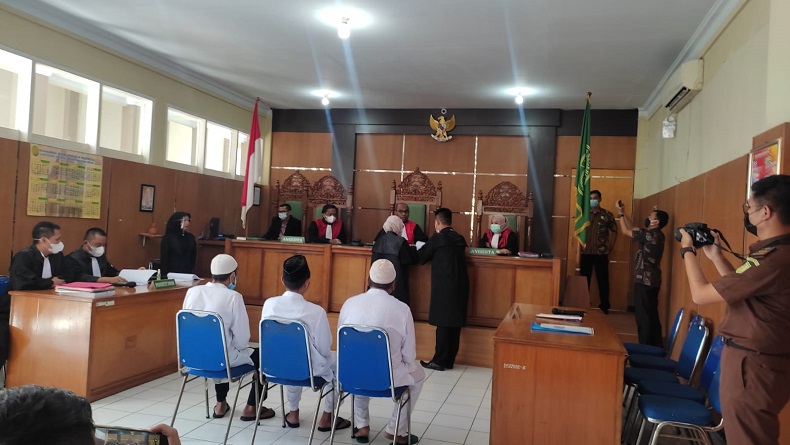 Sidang Perdana Kasus Makar NII di Garut, Terdakwa: Silakan Adili Kami