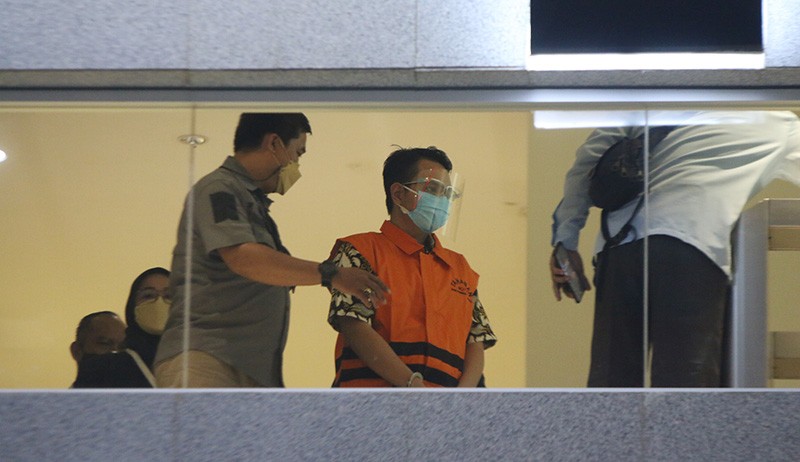 KPK Tahan 2 Konsultan Pajak - Bagian 2