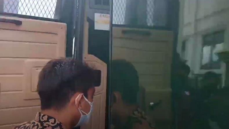 Oknum Kades Ditahan, Bukan Korupsi Dana Desa tapi Cabuli Staf 5 Kali