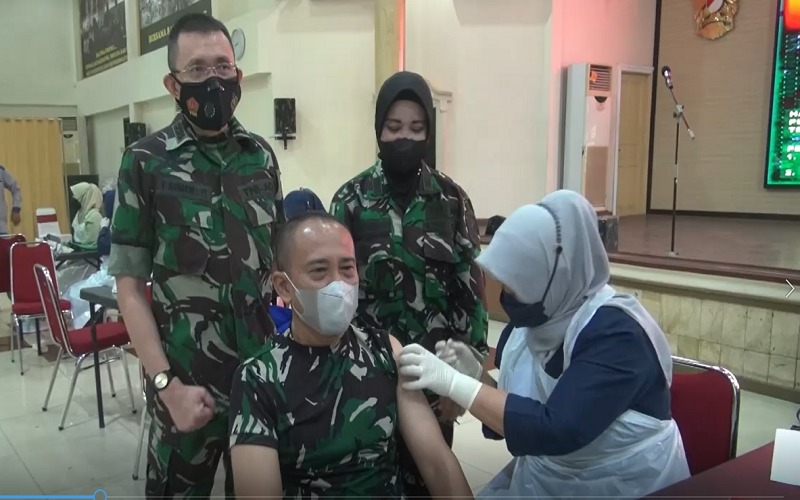 Petinggi Kodam II Sriwijaya Dapat Suntikan Vaksin Penguat 