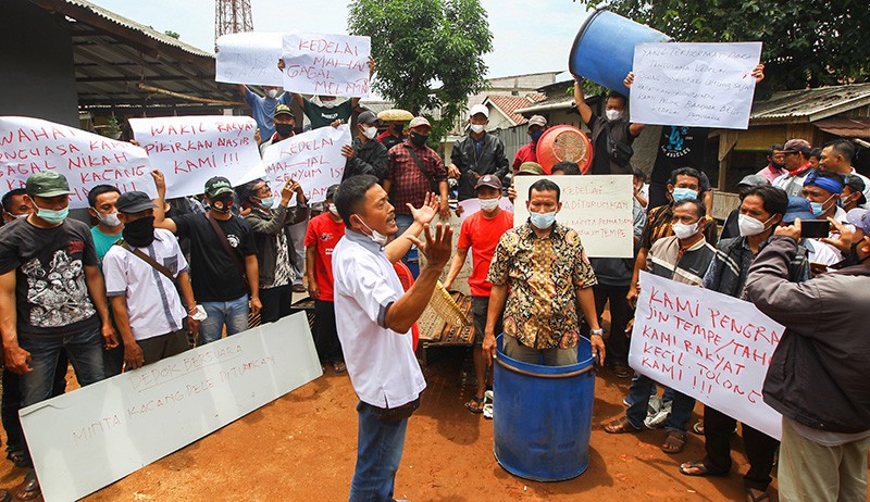 Pengusaha Tempe dan Tahu Tuntut Pemerintah Turunkan Harga Kedelai - Bagian 1