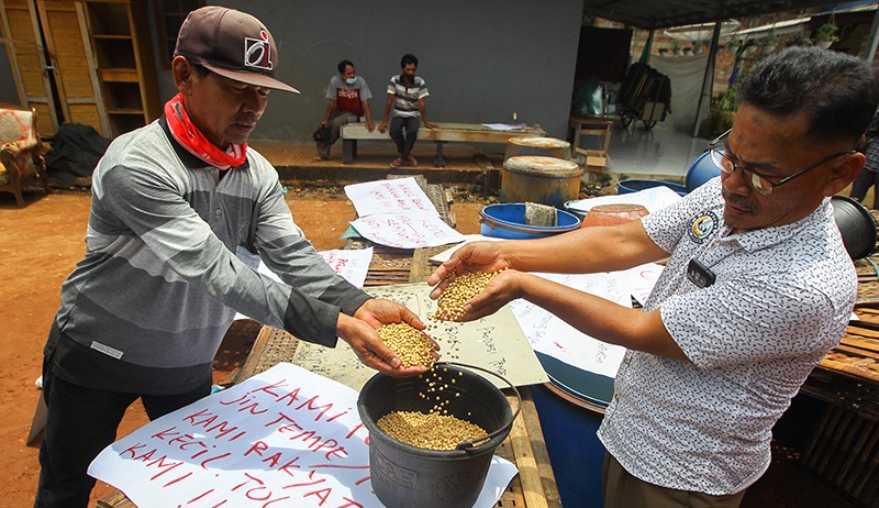 Pengusaha Tempe dan Tahu Tuntut Pemerintah Turunkan Harga Kedelai - Bagian 2