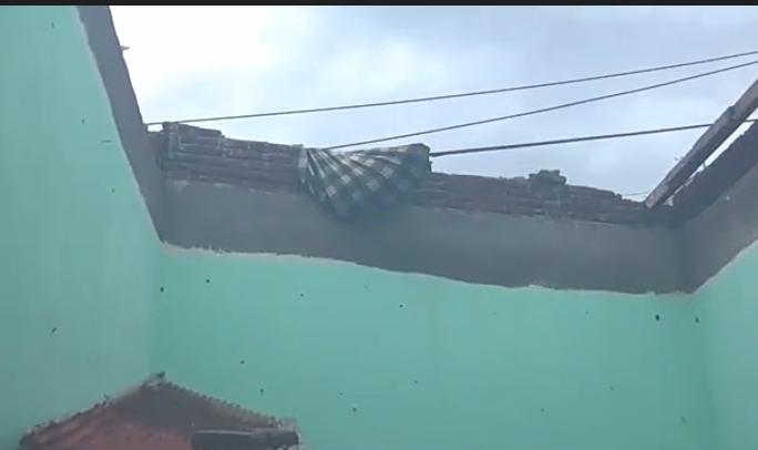 Puting Beliung di Gowa Nyaris Terbangkan Bocah Usia Tiga Tahun