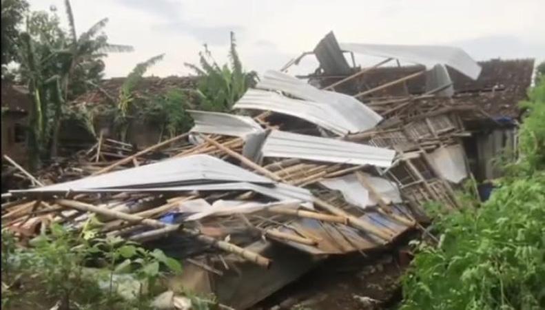 Angin Puting Beliung Terjang 4 Desa di Pati, Ratusan Rumah Warga Rusak Parah