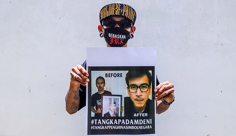 Aksi Solidaritas Pendukung Jerinx Bagikan Nasi Bungkus dan Masker - Bagian 4