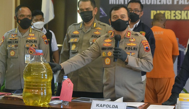 Penampakan Minyak Goreng Palsu Beredar di Jawa Tengah, Harga Rp16.500 per Liter - Bagian 1