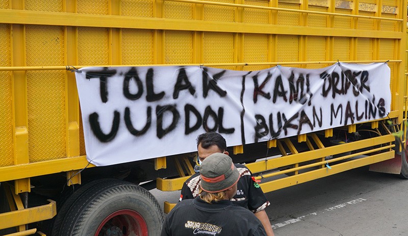 Ratusan Sopir Truk Geruduk Kantor Dishub Jateng, Tolak Aturan ODOL - Bagian 2