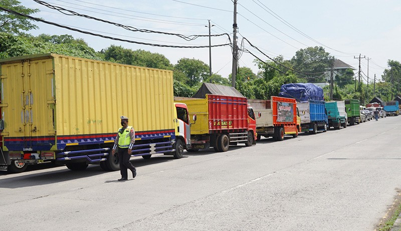 Ratusan Sopir Truk Geruduk Kantor Dishub Jateng, Tolak Aturan ODOL - Bagian 4
