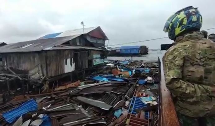 Gelombang Pasang Rusak Puluhan Rumah di Sorong, Ratusan Warga Mengungsi