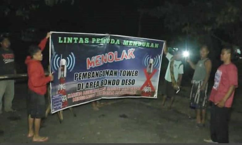 Menegangkan, Puluhan Warga di Grobogan Hentikan Paksa Pembangunan Tower Seluler