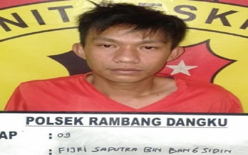 title Pria Ini Ditangkap Polisi karena Pukul TKA Asal China, Alasannya Bikin Malu Pria Ini Ditangkap Polisi karena Pukul TKA Asal China, Alasannya Bikin Malu