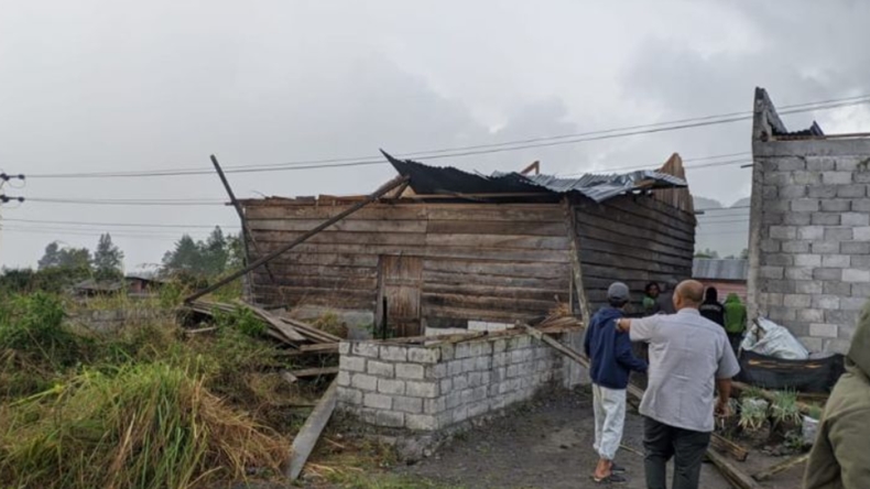 Puting Beliung Terjang Bener Meriah, 11 Rumah Warga Rusak