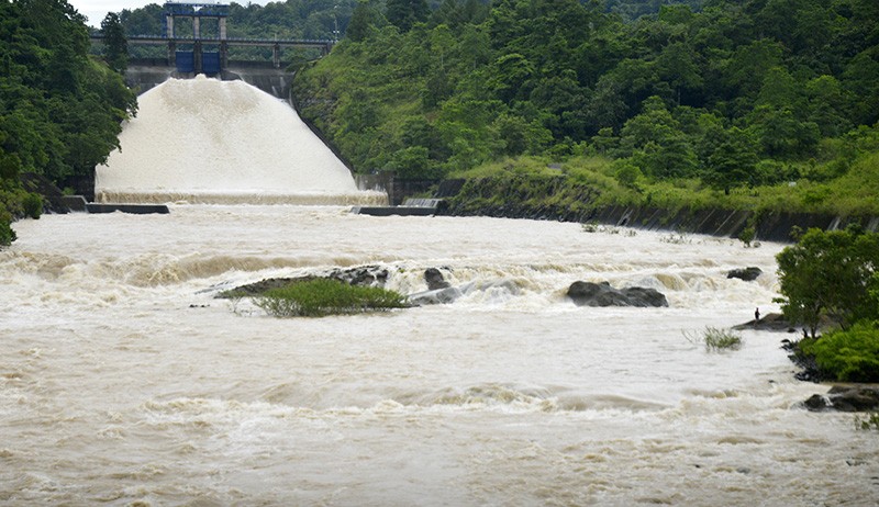 Ketinggian Volume Air Bendungan Bili-Bili Gowa Mendekati Level Waspada - Bagian 1