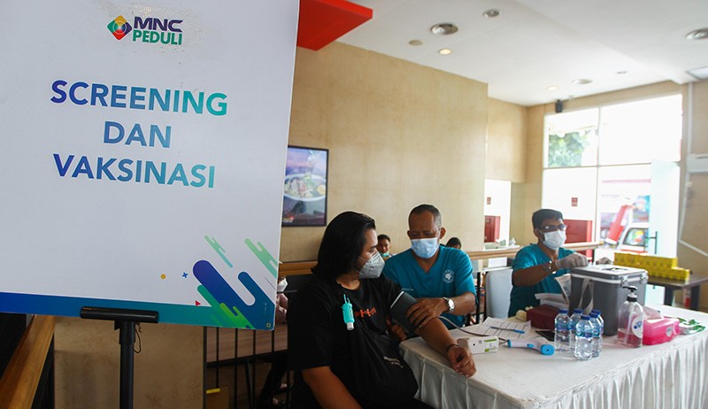 Lotte Mart Gandeng MNC Peduli Gelar Sentra Vaksinasi Booster - Bagian 3