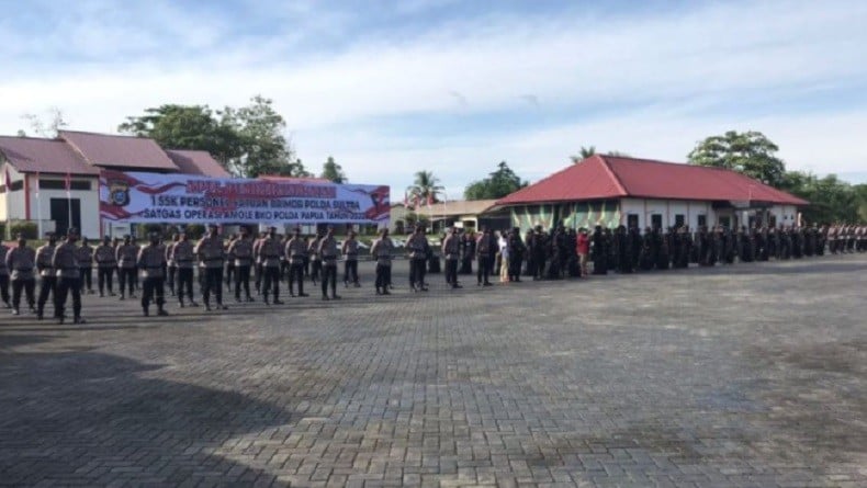 Satu SSK Brimob Polda Sultra Diberangkatkan ke Papua Perkuat Satgas Amole