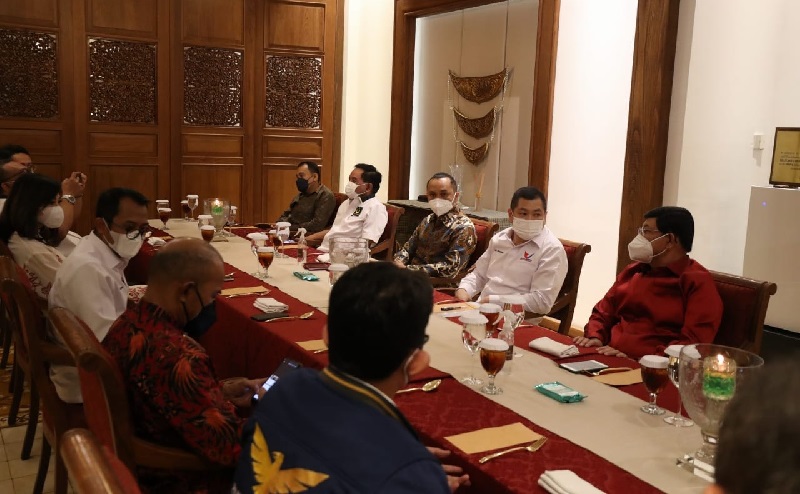 Makan Malam Bersama, Pertemuan Ketua Umum Parpol Nonparlemen Berlangsung Hangat