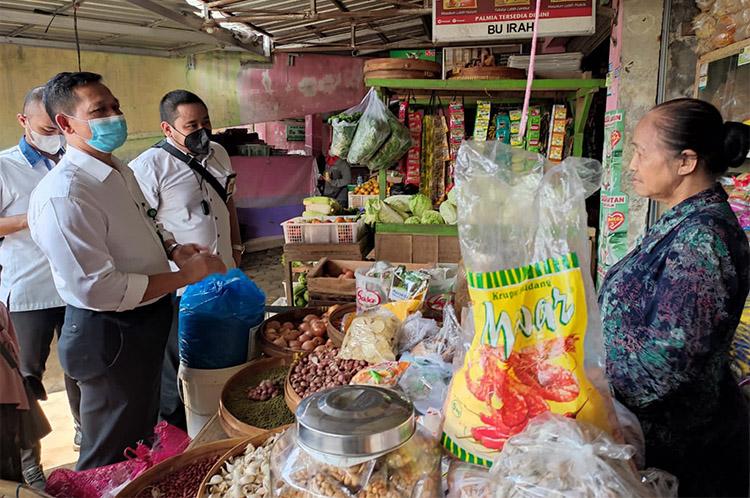 title Sidak Pasar, Dinas Perdagangan Kulonprogo: Minyak Goreng Tersedia hanya Tidak Merata Sidak Pasar, Dinas Perdagangan Kulonprogo: Minyak Goreng Tersedia hanya Tidak Merata