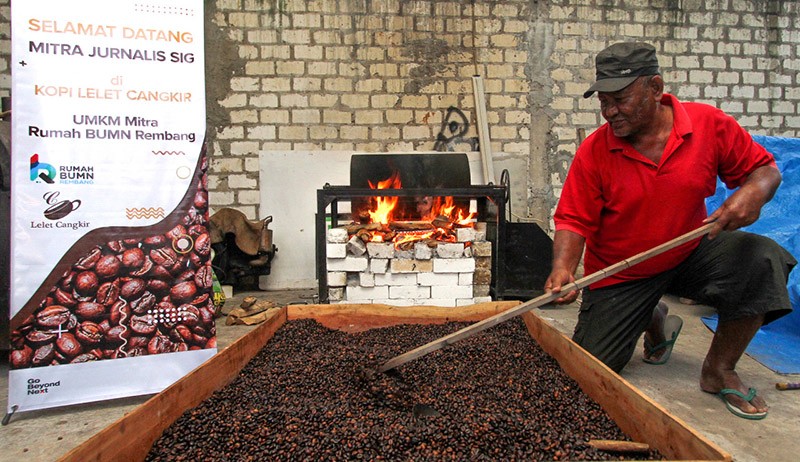 UMKM Produk Kopi di Rembang Sukses Memiliki 300 Reseller Berkat Mentoring dari Semen Gresik - Bagian 1