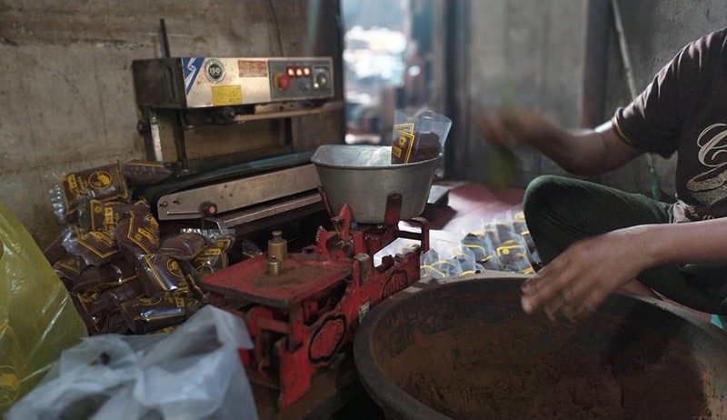 UMKM Produk Kopi di Rembang Sukses Memiliki 300 Reseller Berkat Mentoring dari Semen Gresik - Bagian 2